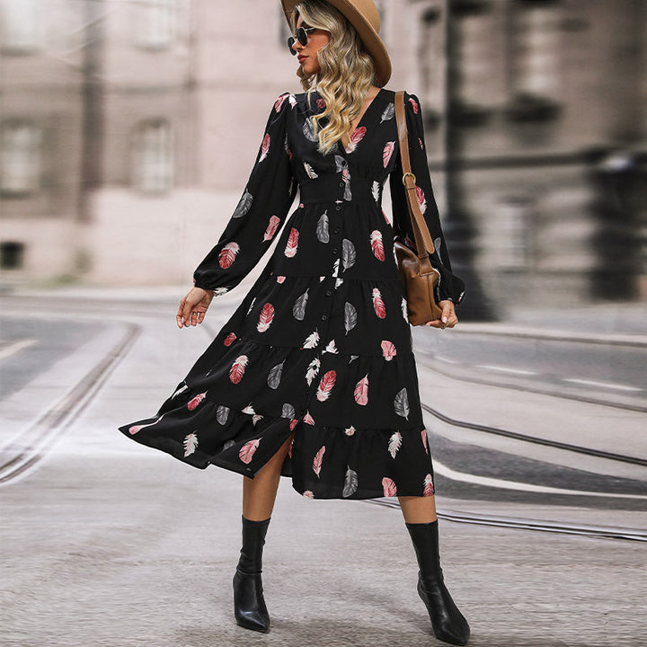 Women's midi dress with V-neck, three-quarter sleeves, tiered skirt, and feather pattern Mune Fashion