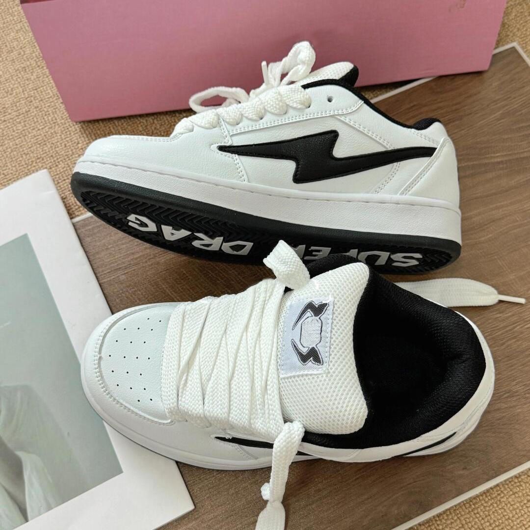 Women's Sporty Sneakers with Breathable Upper Material and Non-Slip Sole Mune Fashion