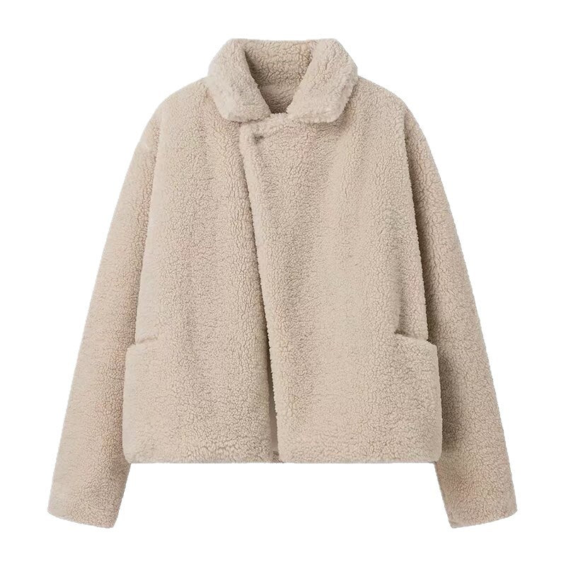 Women's short-cut teddy jacket in lamb fur look with oversized lapel collar Mune Fashion