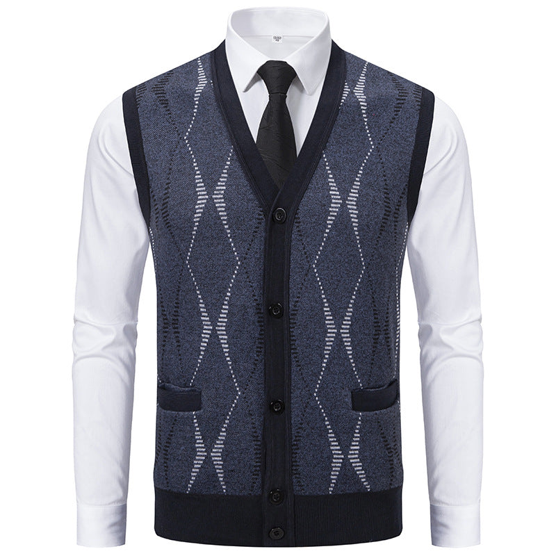 Men's fine knit vest with V-neck, diamond pattern, and patch pockets Mune Fashion