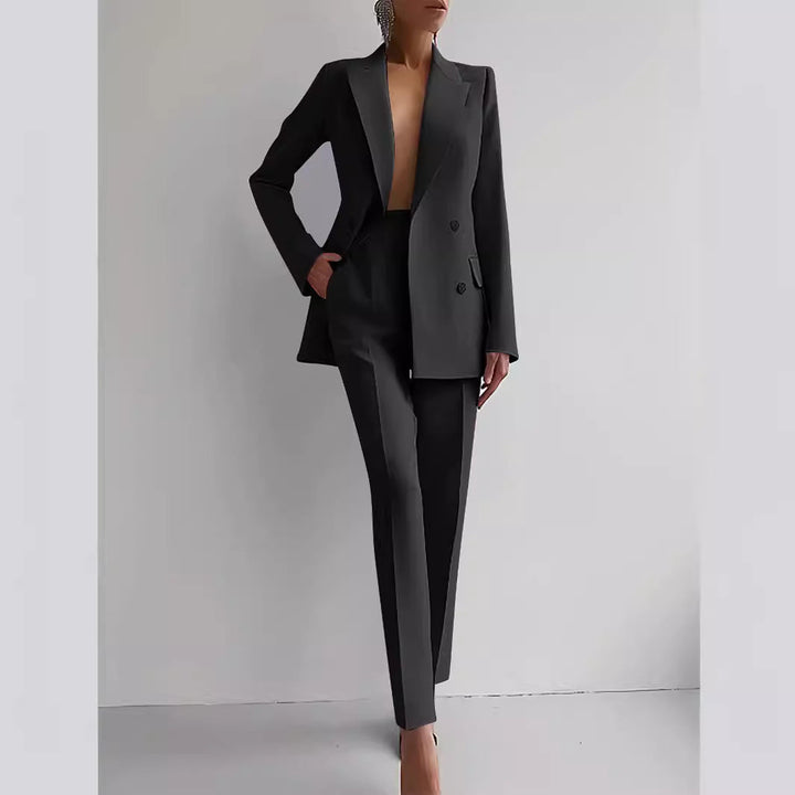 Women's Elegant Double-Breasted Blazer with Tailored Trousers Mune