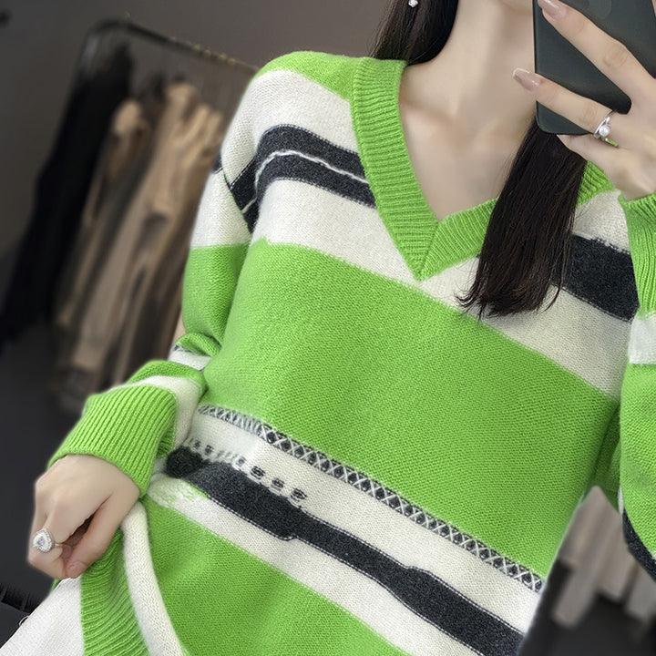 Women's Oversized Knit Sweater with V-Neck and Graphic Stripe Mix Mune Fashion