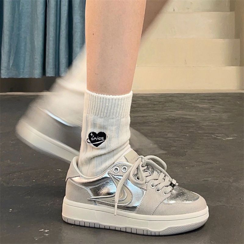 Women's sporty sneakers with reflective upper material and padded insole Mune Fashion