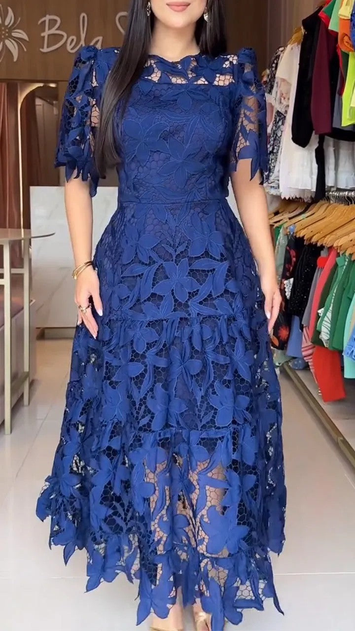 Women's maxi dress made of floral guipure lace with a fitted silhouette and tiered hem Mune Fashion
