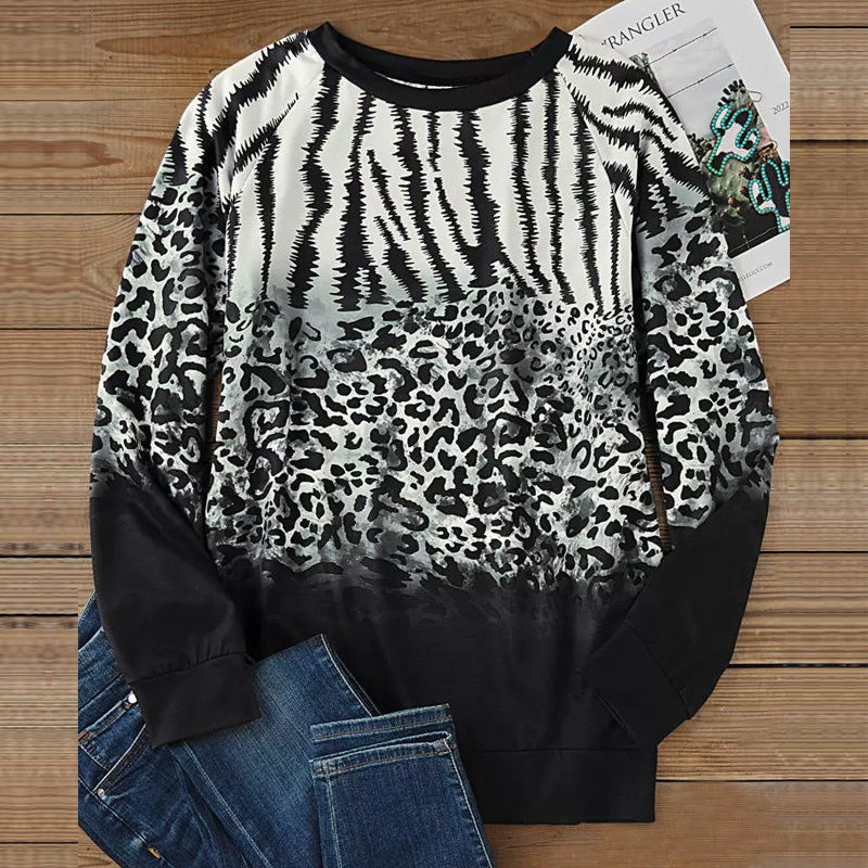 Women Animal Print Oversize Knit Sweater with Round Neckline and Gradient Mune Fashion