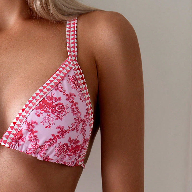 Women's triangle bikini with romantic floral design and decorative straps Mune Fashion