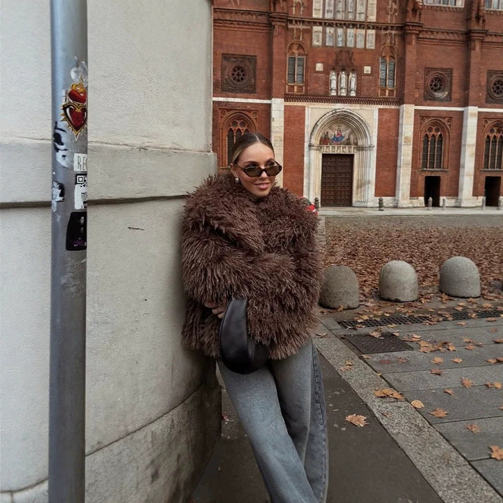 Women's short jacket made of long-pile faux fur with extra wide shawl collar Mune Fashion