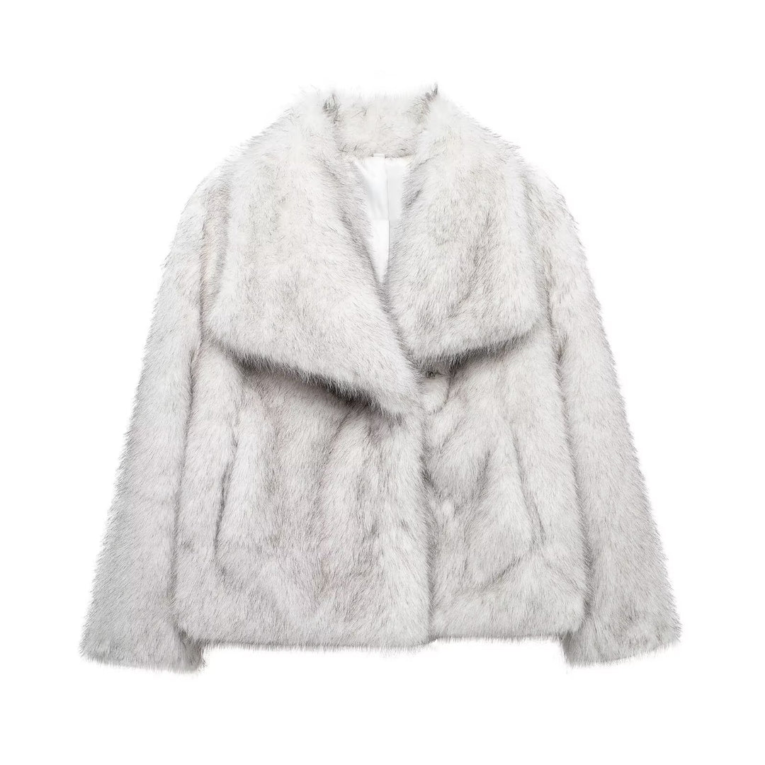 Ladies' short faux fur coat with oversized shawl collar and soft lining Mune Fashion