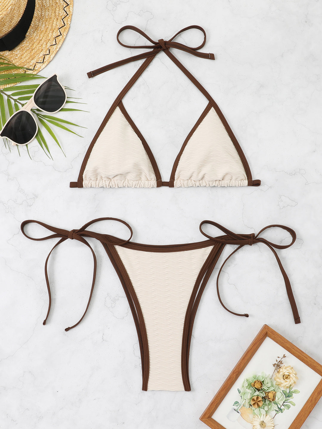 Women's Triangle Bikini with adjustable straps and high-quality wave pattern Mune Fashion