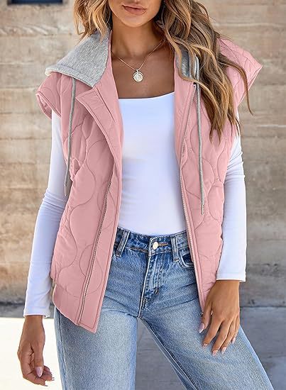 Women's quilted vest with hood, tailored fit and zipper Mune Fashion