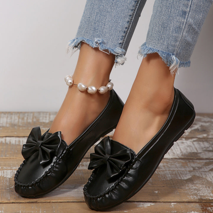 Ladies Comfortable Moccasins with Bow Detail Mune Fashion