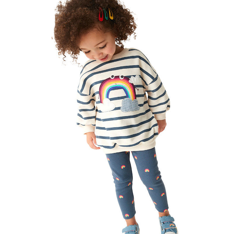Girl's sweatshirt with colorful rainbow design Mune Fashion