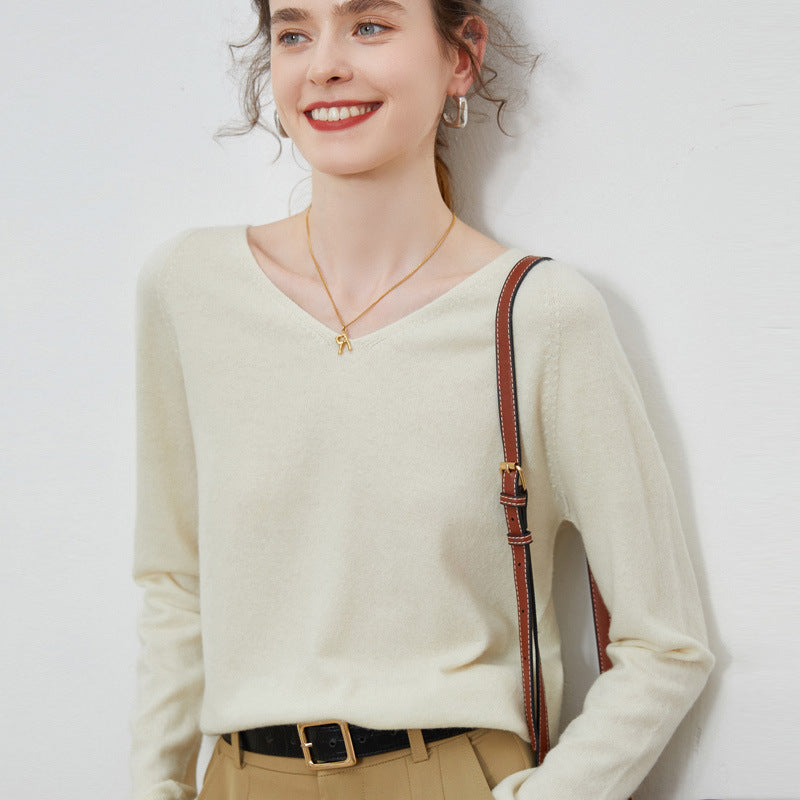 Women's Cozy V-Neck Fine Knit Sweater made of Mohair Mix with Fluffy Surface Mune Fashion