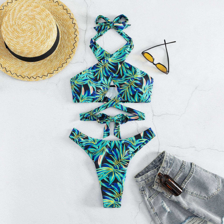 Ladies Triangle Bikini with innovative cut Mune Fashion
