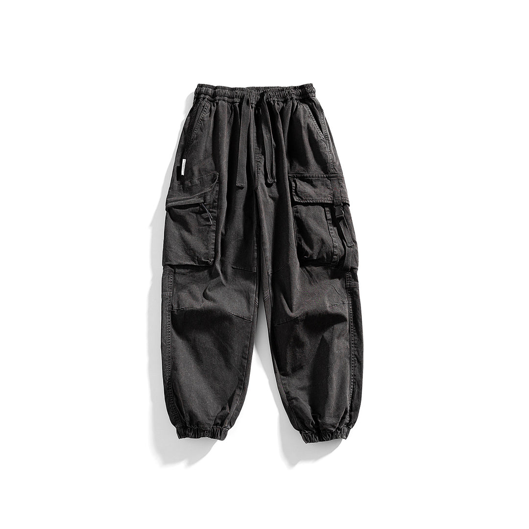 Men's utility cargo jogger with elastic waistband, multiple pockets and drawstring
