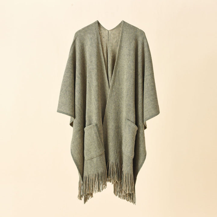 Women's chunky knit wrap with V-neck, patch pockets and fringes Mune Fashion