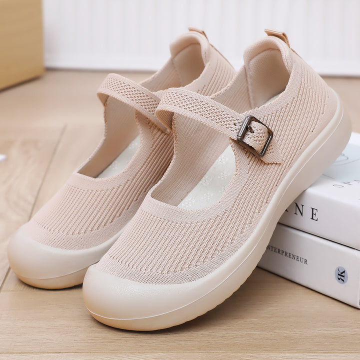 Women’s knitted Mary-Jane comfort shoe with adjustable strap, breathable knitted upper material and shock-absorbing lightweight sole Mune Fashion