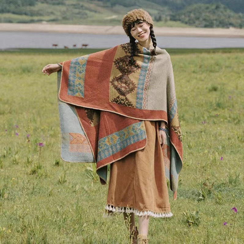 Women Jacquard Poncho Cape with Ethno Pattern and Wool Blend Mune Fashion