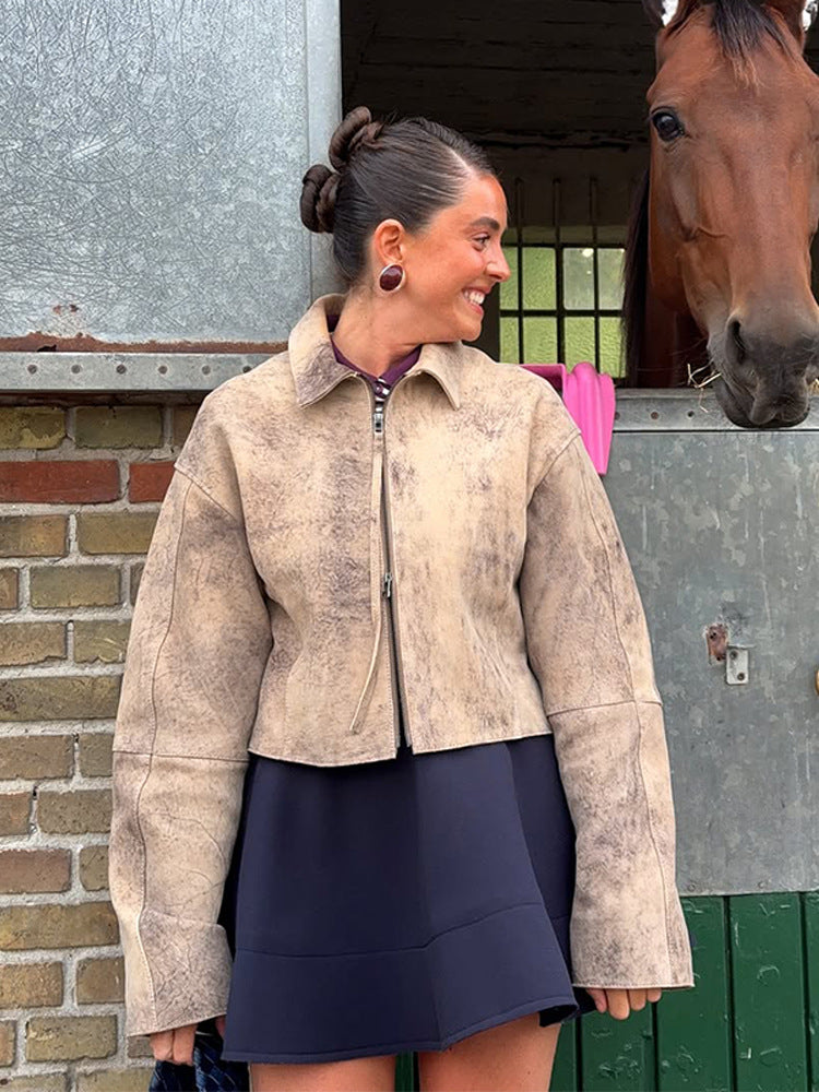Women's short cut suede jacket in used look with extra long sleeves and two-way zipper Mune Fashion