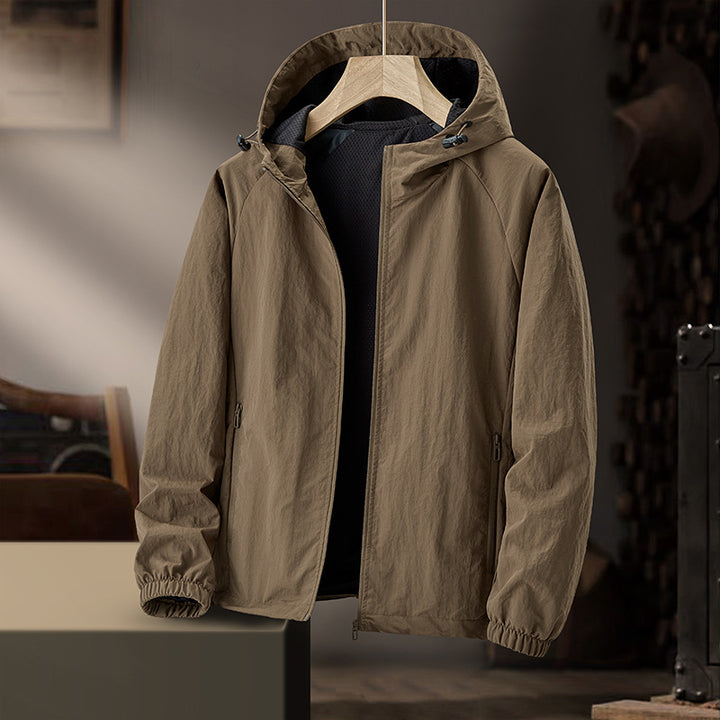 Men's Ultralight Hooded Windbreaker with Mesh Lining and Water-Repellent Exterior Mune Fashion