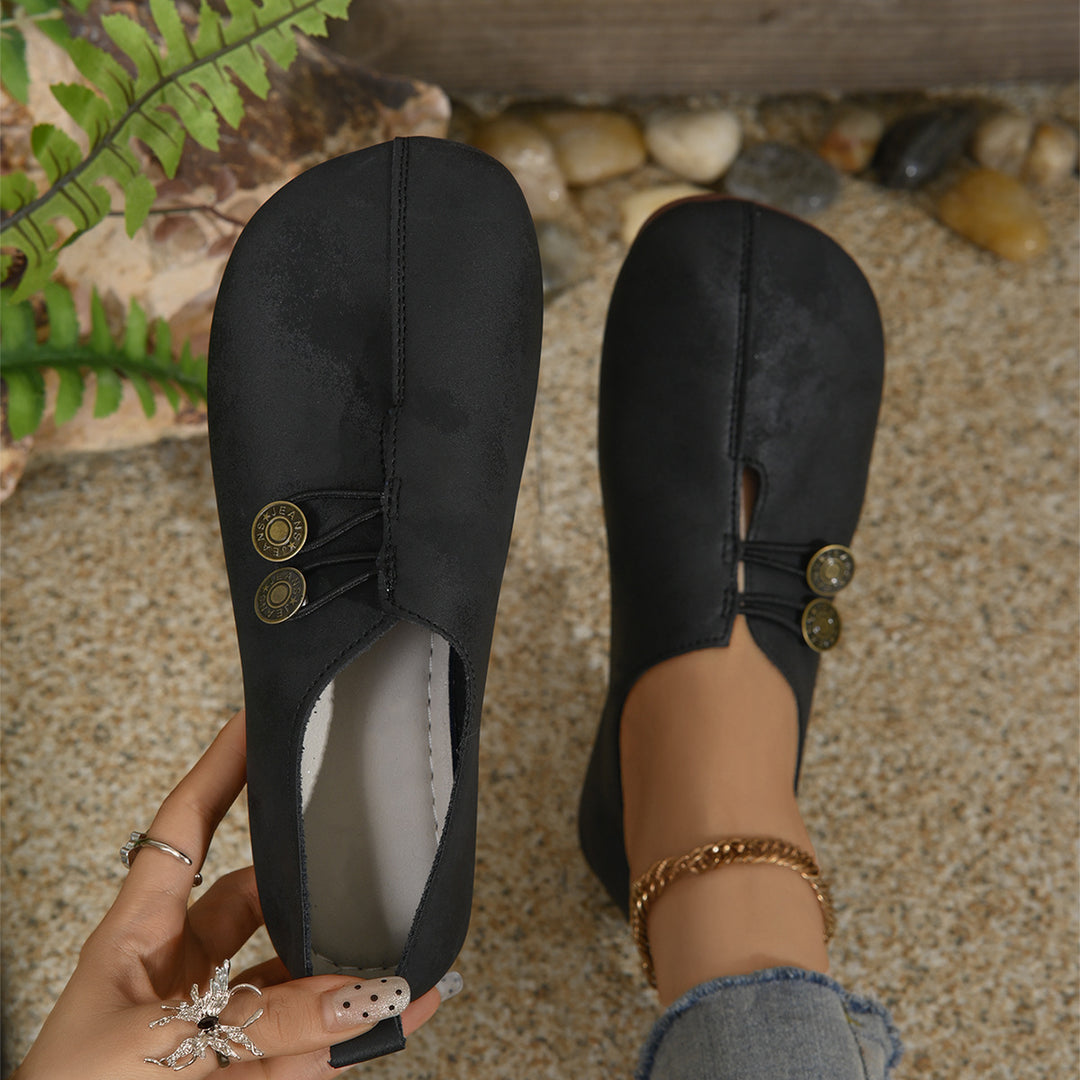 Women's cozy leather-look slip-ons with elastic decorative cord and square toe area Mune Fashion