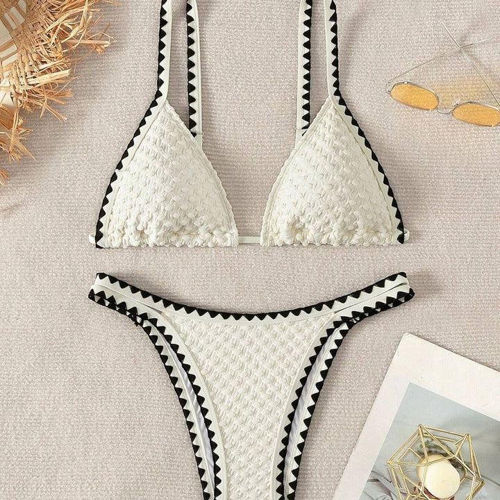 Women's Triangle Bikini with sophisticated crochet pattern Mune Fashion