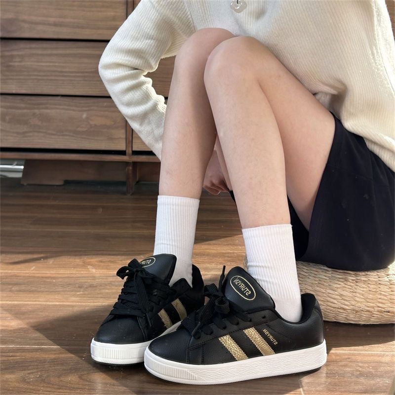 Women's sneakers with sporty design and slip-resistant sole Mune Fashion