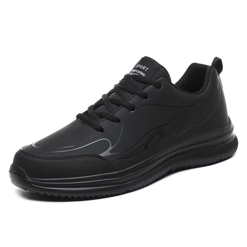 Men's discreet business-casual sneaker with synthetic smooth leather, padded collar, and profiled rubber grip Mune Fashion