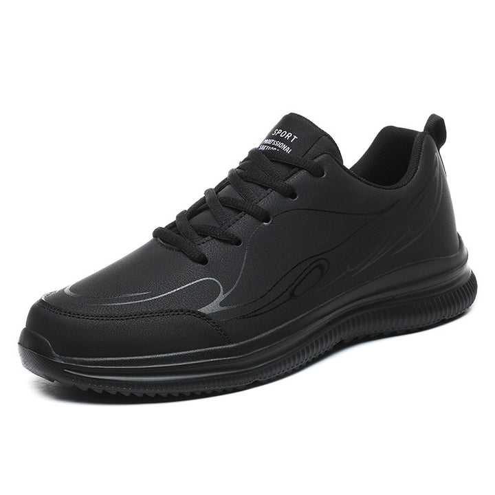 Men's discreet business-casual sneaker with synthetic smooth leather, padded collar, and profiled rubber grip Mune Fashion