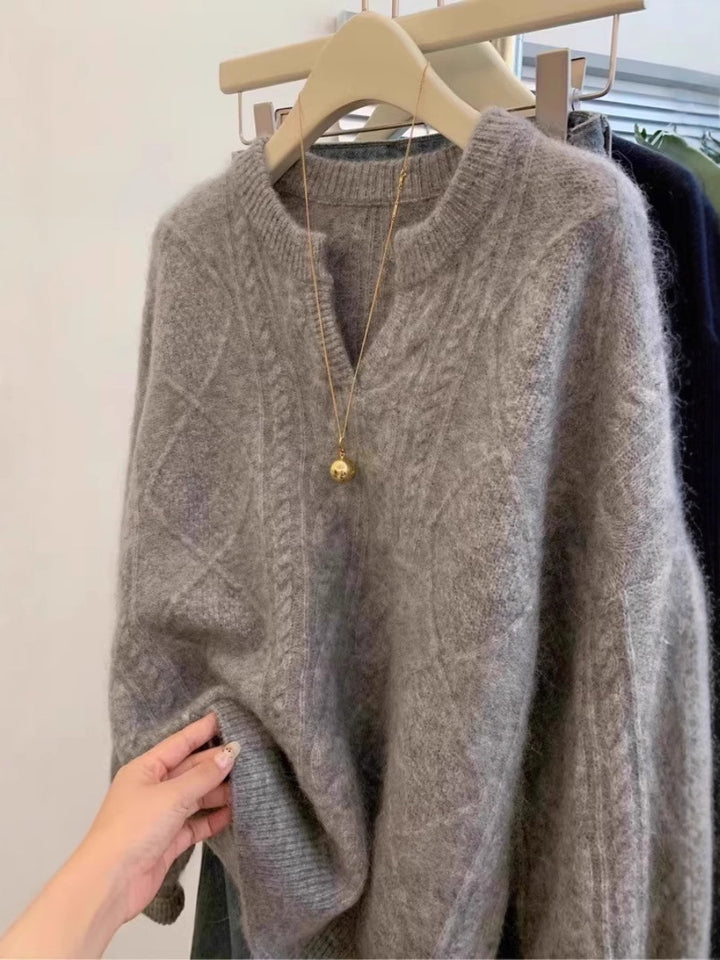 Women's Oversize Mohair-Optic Cable Knit Sweater with V-Neck and Dropped Shoulder Mune Fashion
