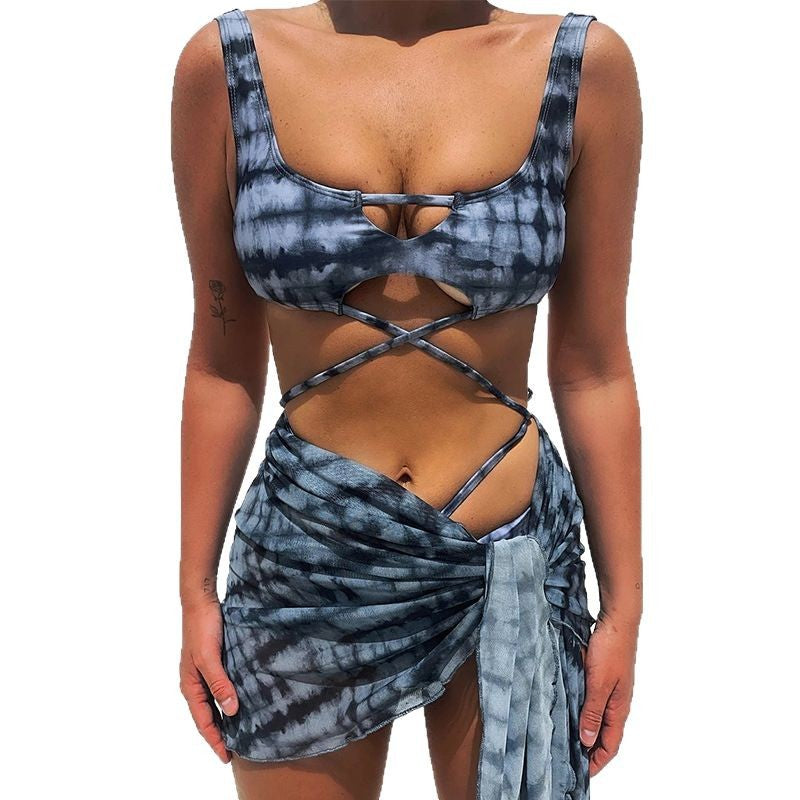 Women’s bikini with sophisticated cut-out and stylish binding system Mune Fashion