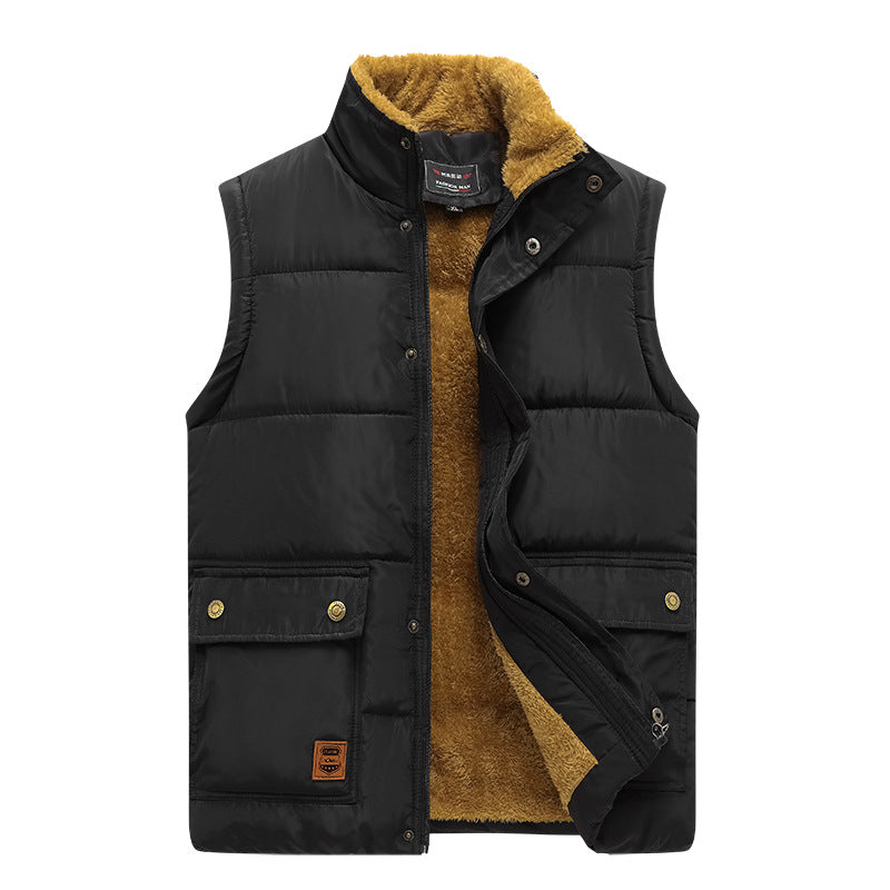 Men's sleeveless thermo quilted vest with cozy teddy inner lining and patch pockets