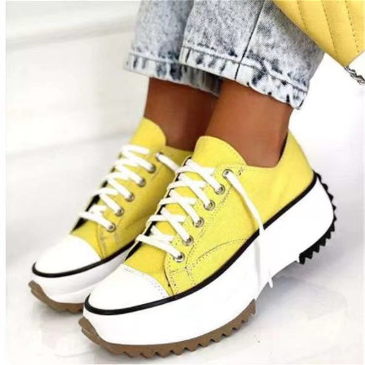Women nan platform sneaker with serrated profile sole, canvas upper material and reinforced toe cap Mune Fashion