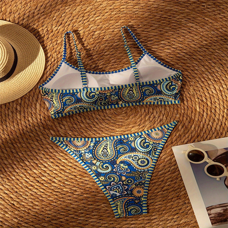 Women's Triangle Bikini with Lively Paisley Pattern Mune Fashion