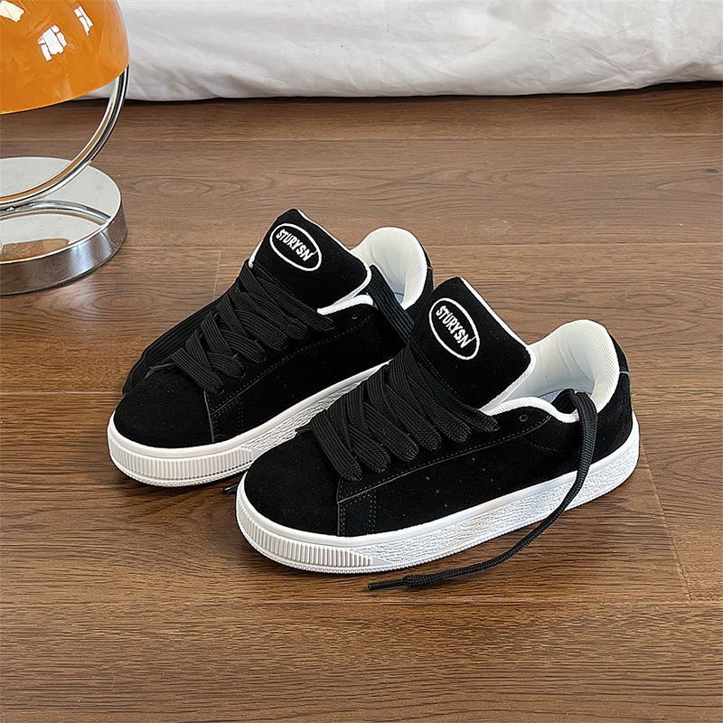 Women's Sporty Sneakers with Soft Suede Upper and Durable Rubber Sole Mune Fashion