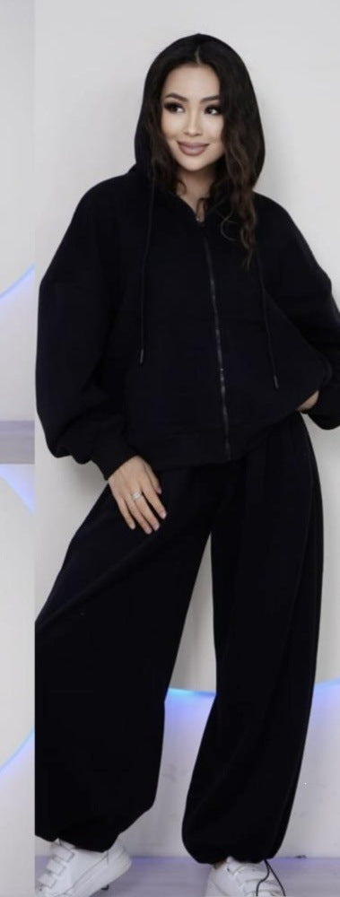 Women's oversized hooded jacket with zipper and wide jogging pants lounge set Mune Fashion
