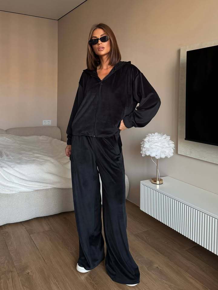 Women's loungewear set with lightweight zip hoodie, elastic cuffs, and wide palazzo pants Mune Fashion
