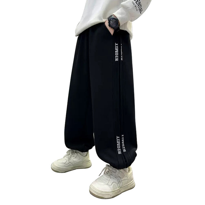 Unisex casual sweatpants with fashionable details Mune Fashion