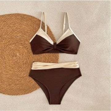 Women's Triangle Bikini with Chic Twist Design Mune Fashion