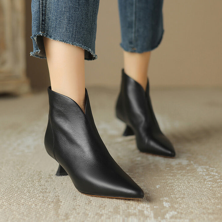 Ladies pointed ankle-high ankle boots with low stiletto heel and side zipper Mune Fashion