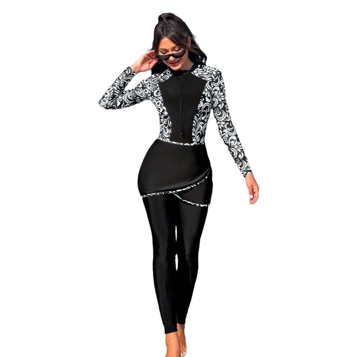 Women's fashionable UV protection beach suit with elegant ruffle details Mune Fashion