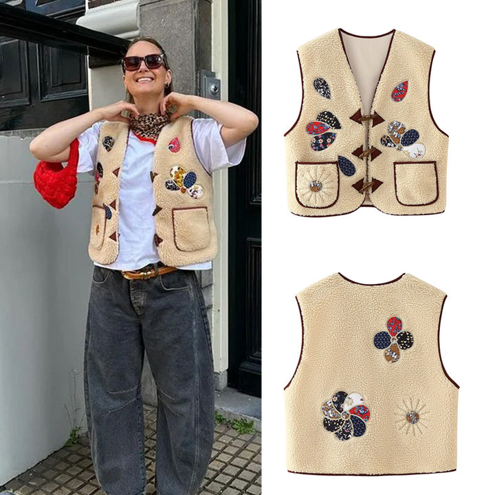 Women's sleeveless teddy vest with patchwork applications and wooden button closure Mune Fashion