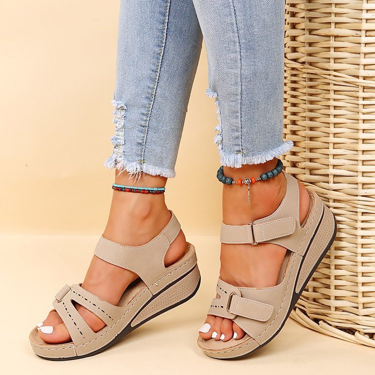 Women's ergonomic strap sandal with cushioning memory insole and adjustable Velcro closures Mune Fashion