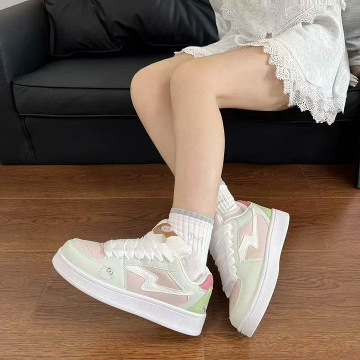 Women's sneakers with playful design and comfortable cushioning Mune Fashion