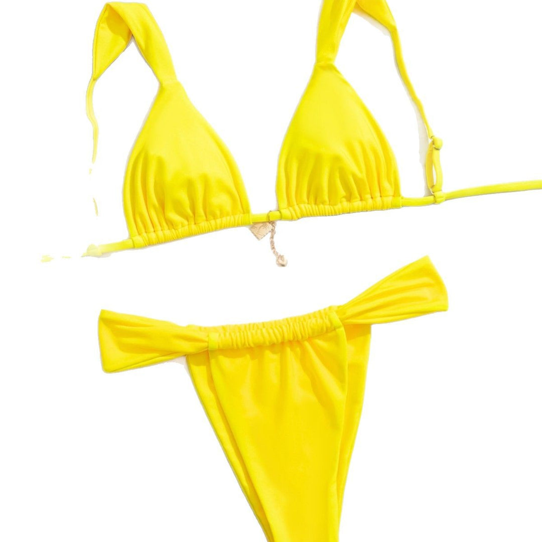 Ladies sporty bikini with gathered top and high leg cutouts Mune Fashion