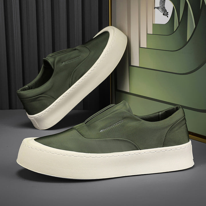 Women's platform slip-on sneaker with elastic slip-on fit and thick rubber platform sole Mune Fashion