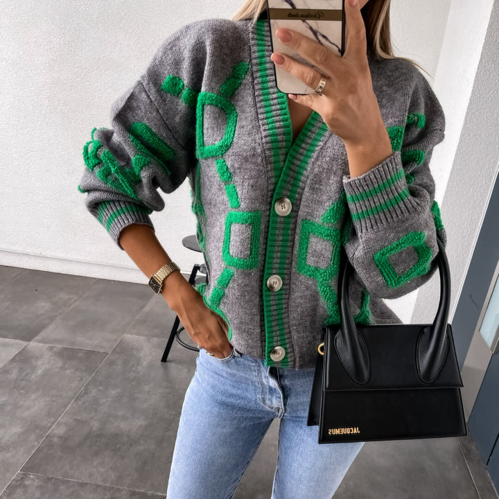 Women chunky knit cardigan with 3D structure motif, V neck and button placket Mune Fashion