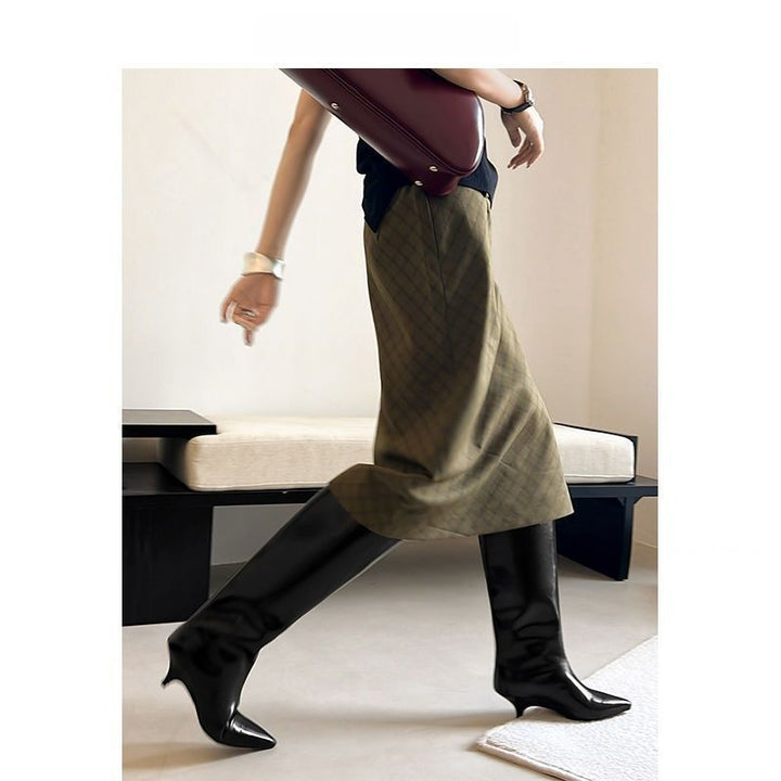 Women's knee-high boots with pointed toe cap and sculpted kitten heel Mune Fashion