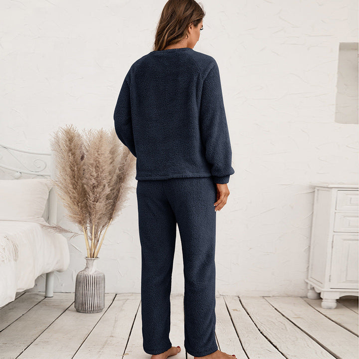 Women Cozy Fleece Pajama Set with Long Sleeves and Comfortable Pants Mune