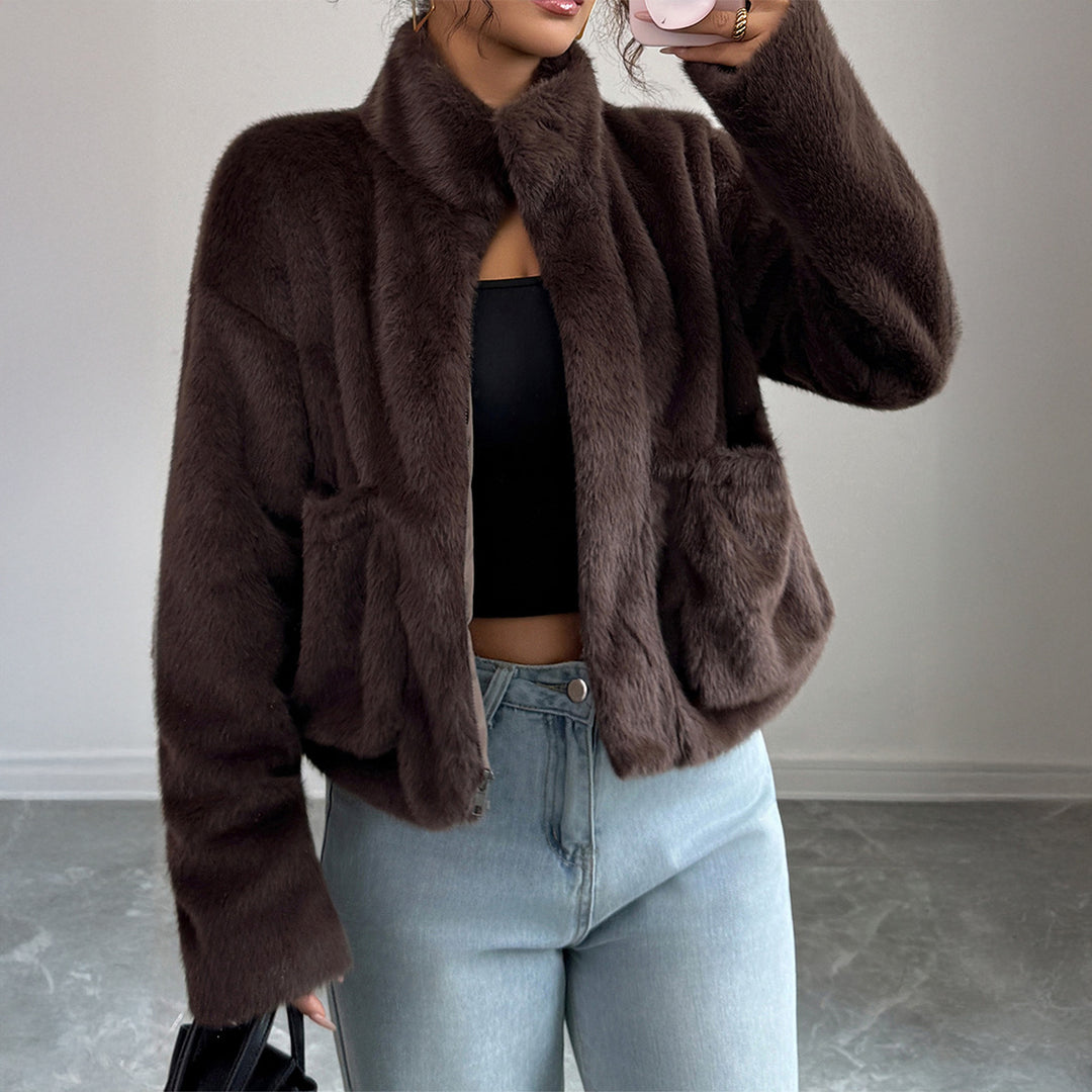 Women nan short faux fur blouson with stand-up collar, concealed zipper and patch pockets Mune Fashion